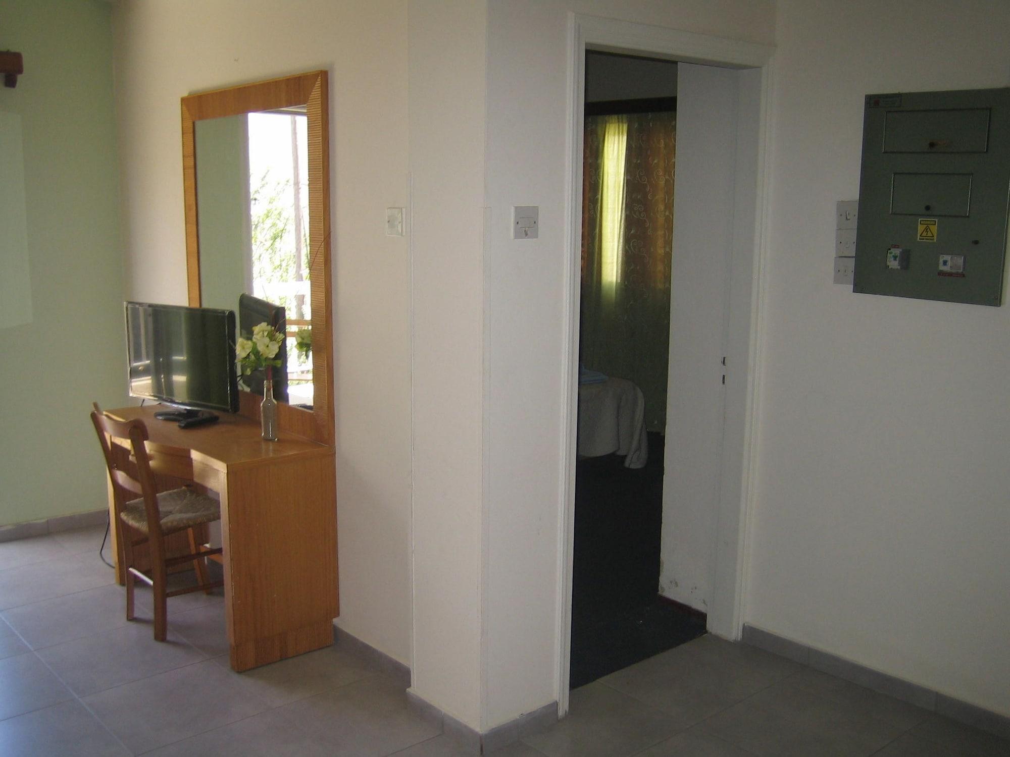 Onisillos Hotel Larnaca Exterior photo