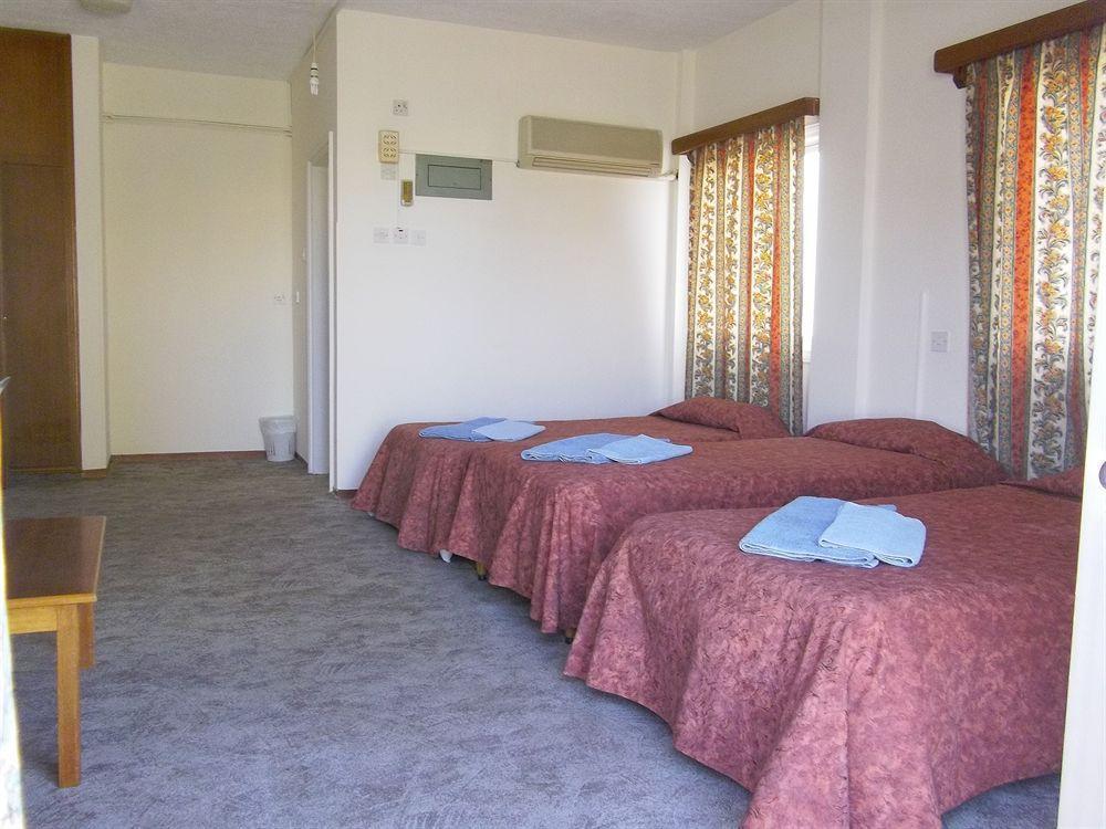 Onisillos Hotel Larnaca Exterior photo